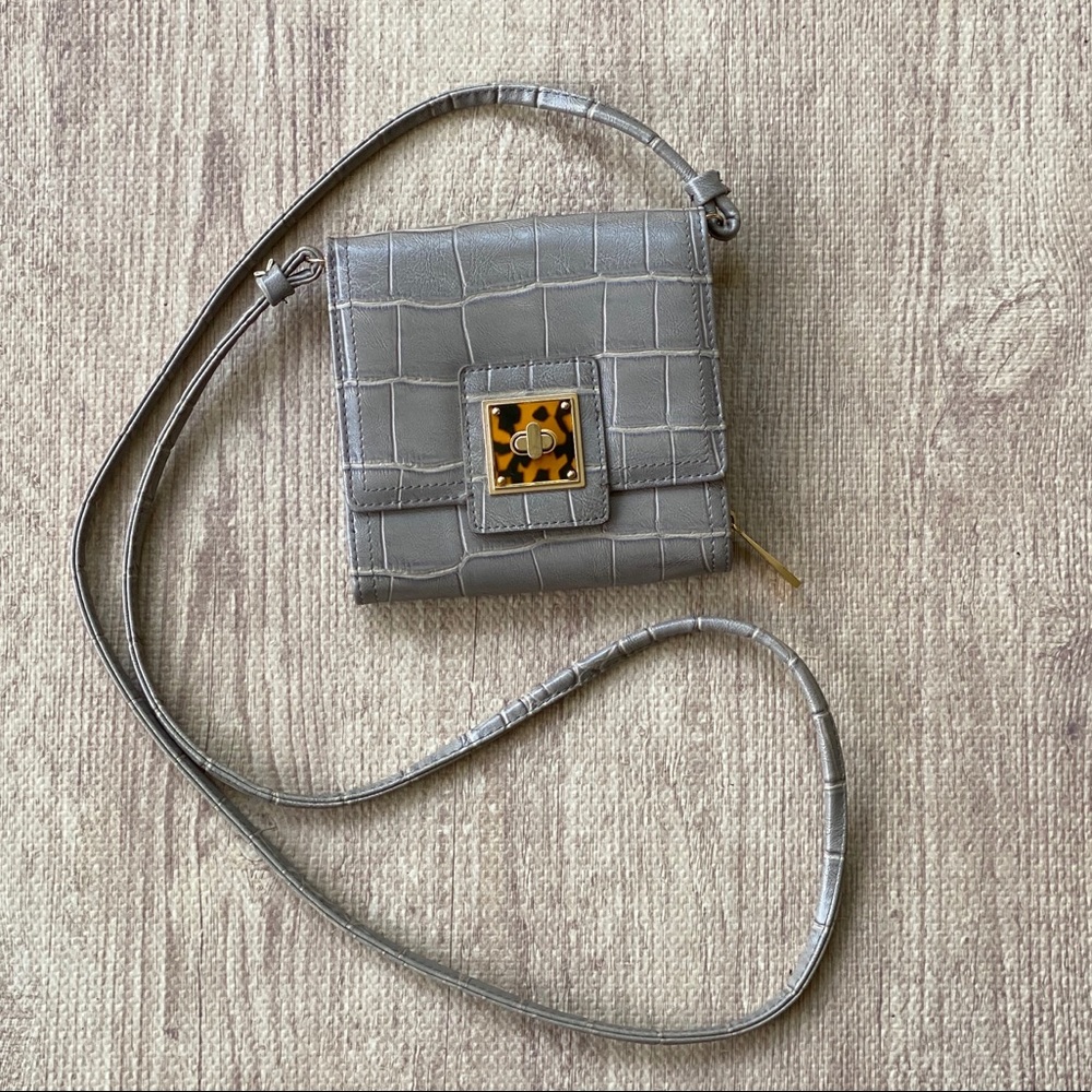 Liz Claiborne Faux Croc Gray Crossbody Wallet